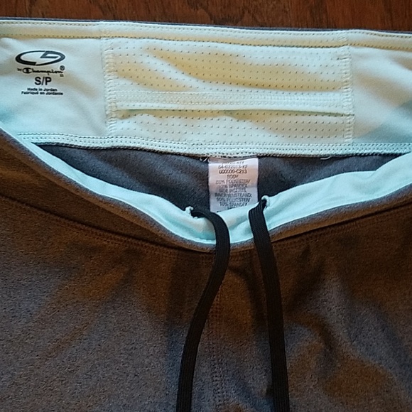 Champion C9 Knee Length wWorkout Capri - Picture 3 of 4